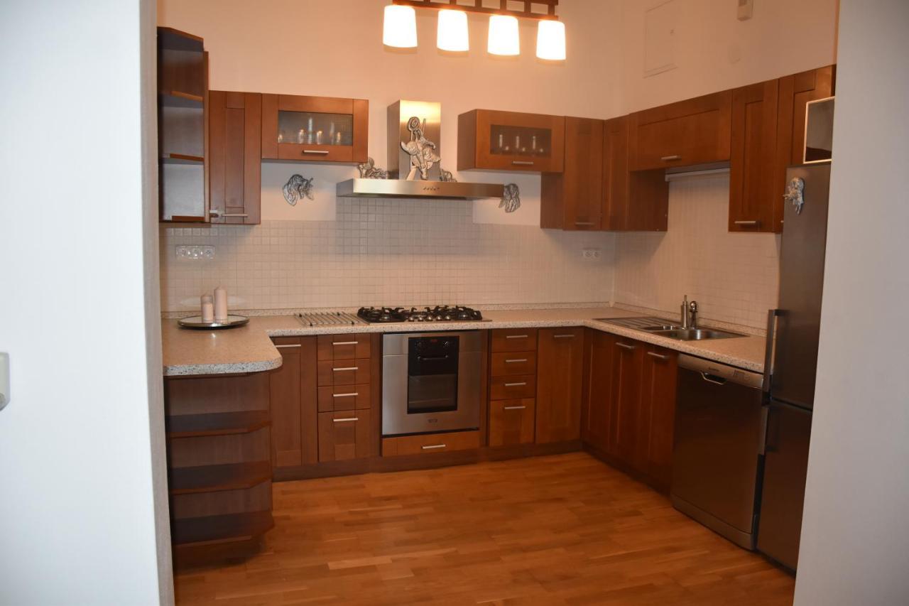 Lovecky Apartman Na Namesti Ve Frenstate Pod Radhostem Frenštát pod Radhoštěm Buitenkant foto