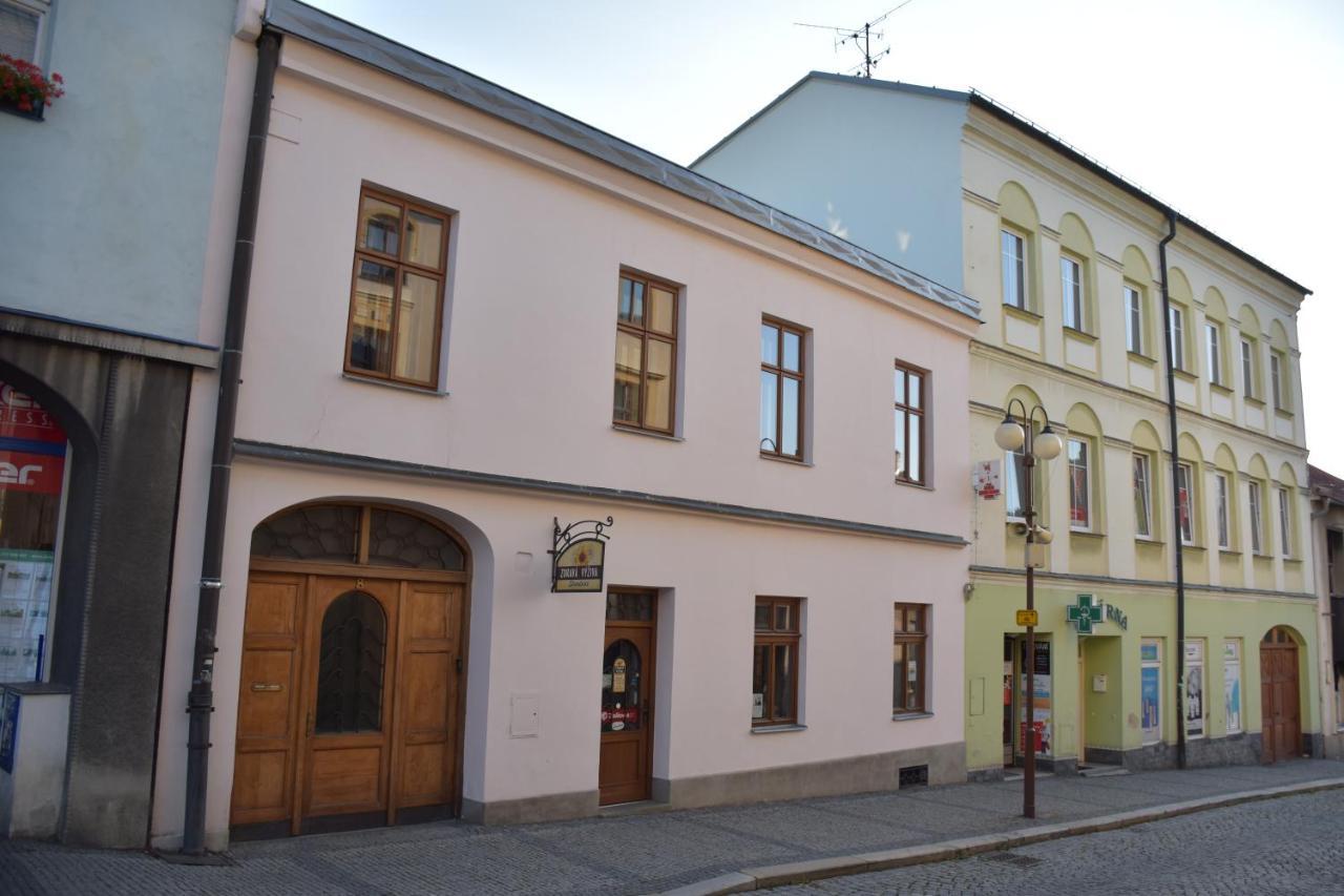 Lovecky Apartman Na Namesti Ve Frenstate Pod Radhostem Frenštát pod Radhoštěm Buitenkant foto